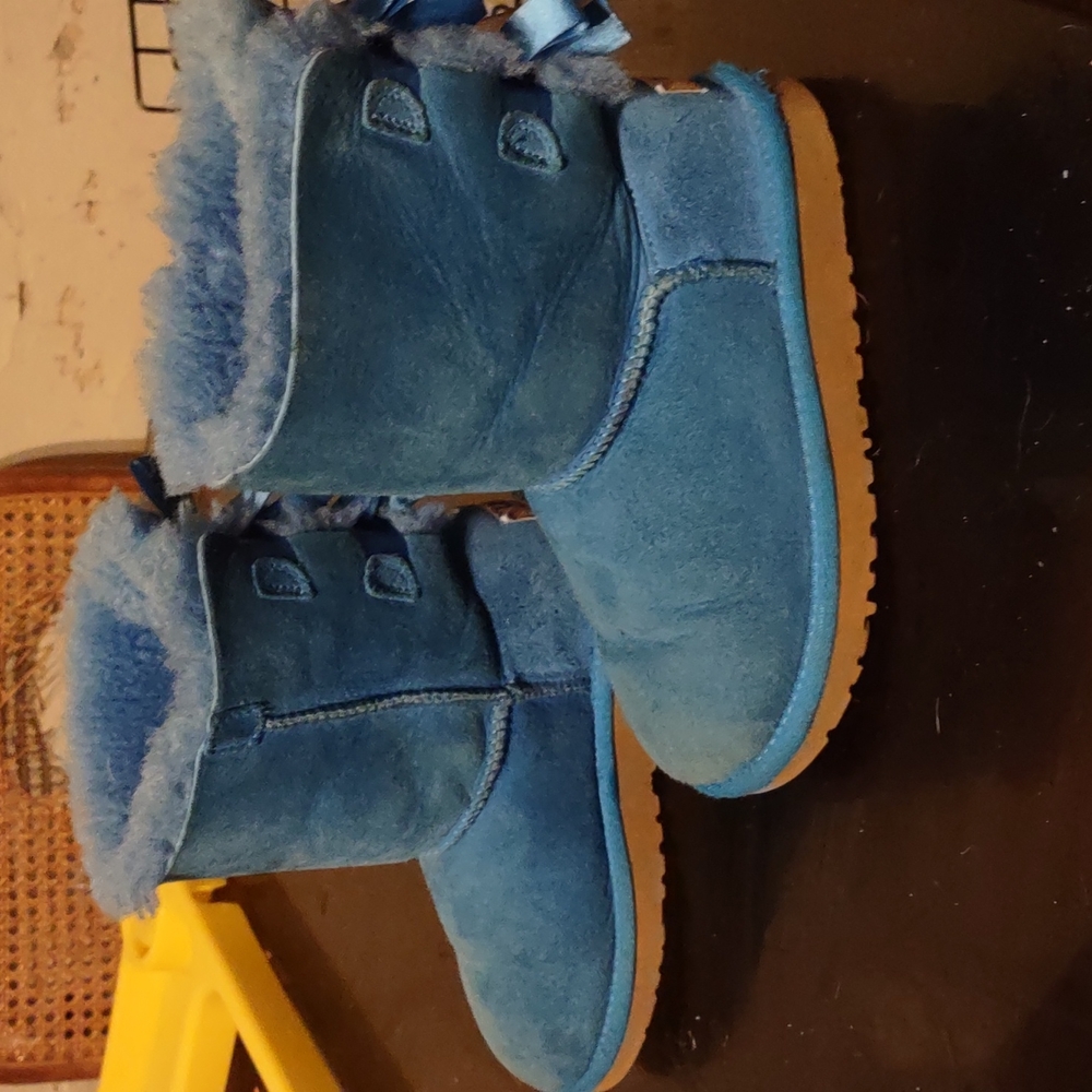Girls boots